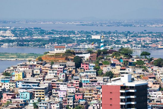 Guayaquil desde el aire malecon centro cerro santa ana